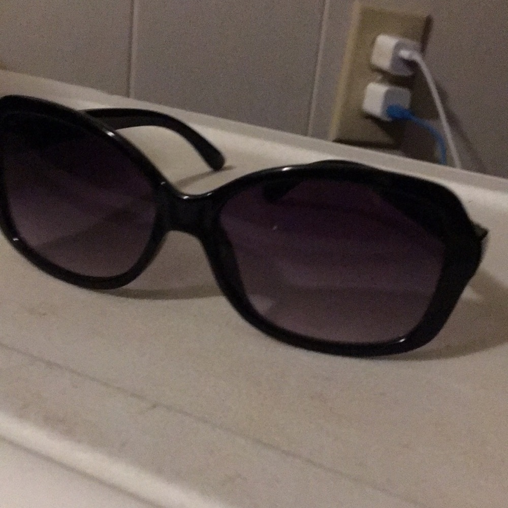 Women’s sunglasses